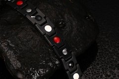 Pulseira masculina titânio super ímãs de neodímio com filetes folheados a ouro ( cod. SBRM-009 ) - Judith Jóias 