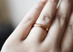 Unidade aliança clássica tungstênio 4 mm banhado a ouro rosê - comprar online