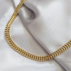 Colar Clementine na internet