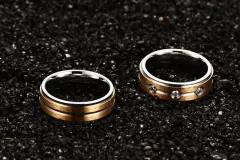 Imagem do Par de aliança com brilhante 6mm banhado a ouro 18K e prata ( CR-026 )