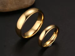 Par de alianças clássica em tungstênio 4 e 6mm folheada a ouro 18k ( cod. CTR-011 ) - loja online