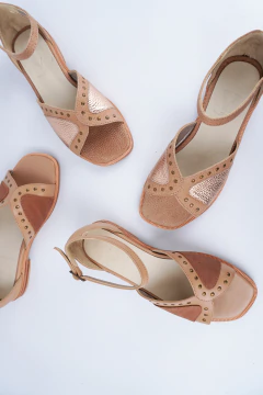 Sandalias Fresia tachas Suela clara - tienda online
