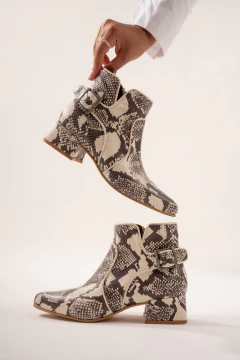 Botas Tessa reptil PREVENTA en internet