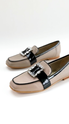 Mocasines Paige arena y negro - comprar online