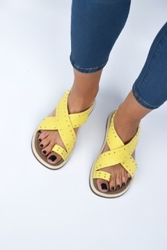 Temis amarillo tachas - comprar online