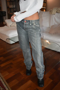01. Jean Levi's engineered y2k un bolsillo regulador trasero color gastado (S)