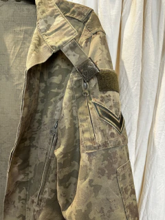 Campera clarita militar + parche en brazos. - wonder.outfitters
