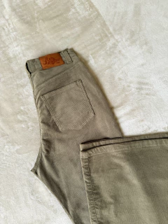 Imagen de Pantalón artemisa oxford corderoy caqui