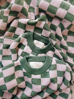 Imagen de Sweater cuadritos verde y rosa