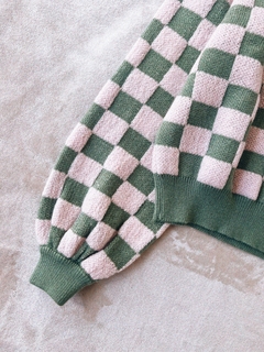 Sweater cuadritos verde y rosa - comprar online