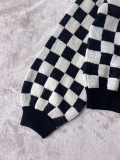 Sweater cuadritos negro y crudo - comprar online