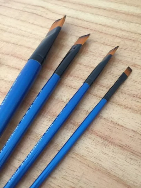 Set Pinceles Artísticos Pintura Sintéticos X 4 Unid.