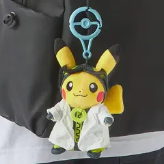 Peluche Mascot Pokemon Pikachu Willow’s Assistant Pokemon Center en internet