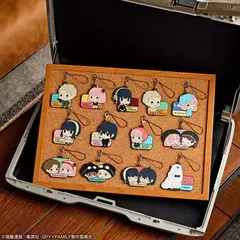 Llavero de Silicona Spy x Family Lovely Ordinary Days Yot & Yuri Bandai Ichiban Kuji - comprar online