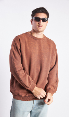 Buzo cuello redondo - Acid wash brick