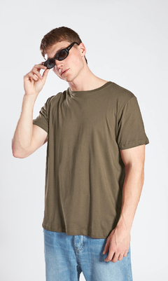 Remera Básica Ben - Verde militar - comprar online
