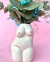 Florero escultura Donna en internet