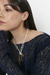 Collar Arraigo Nudos blanco en internet