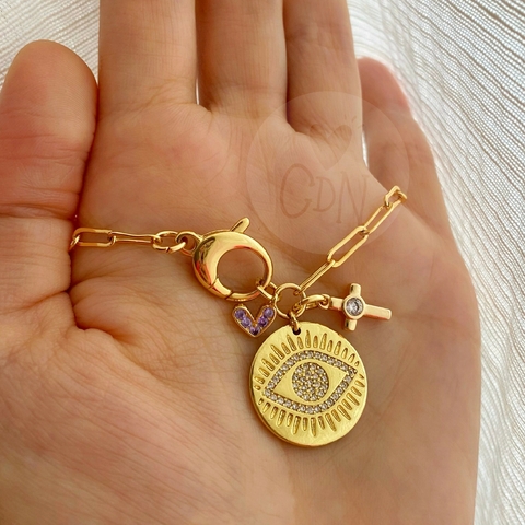 Collar amuleto oro