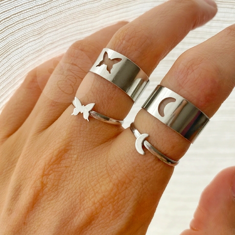 Anillos plateados para compartir
