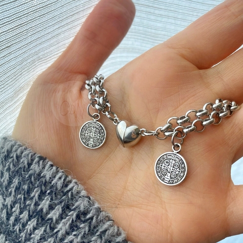 Pulseras imán corazón san benito