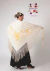 Manton Triangular Grande Bordado a Maquina Jersey 2mt Español Crema con flores Doradas