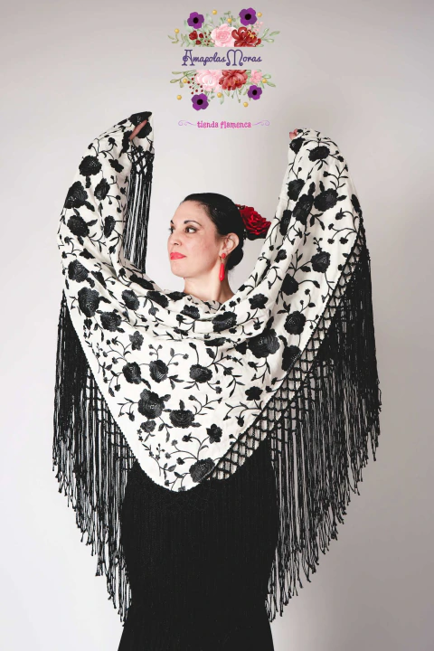 Manton de Manila Bordado a maquina color blanco con flores y flecos negros - 140mt