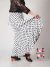 Falda flamenca Envolvente Cruzada de Seda Blanca Lunares Negros y Puntilla Broderie | Pollera flamenca - tienda online