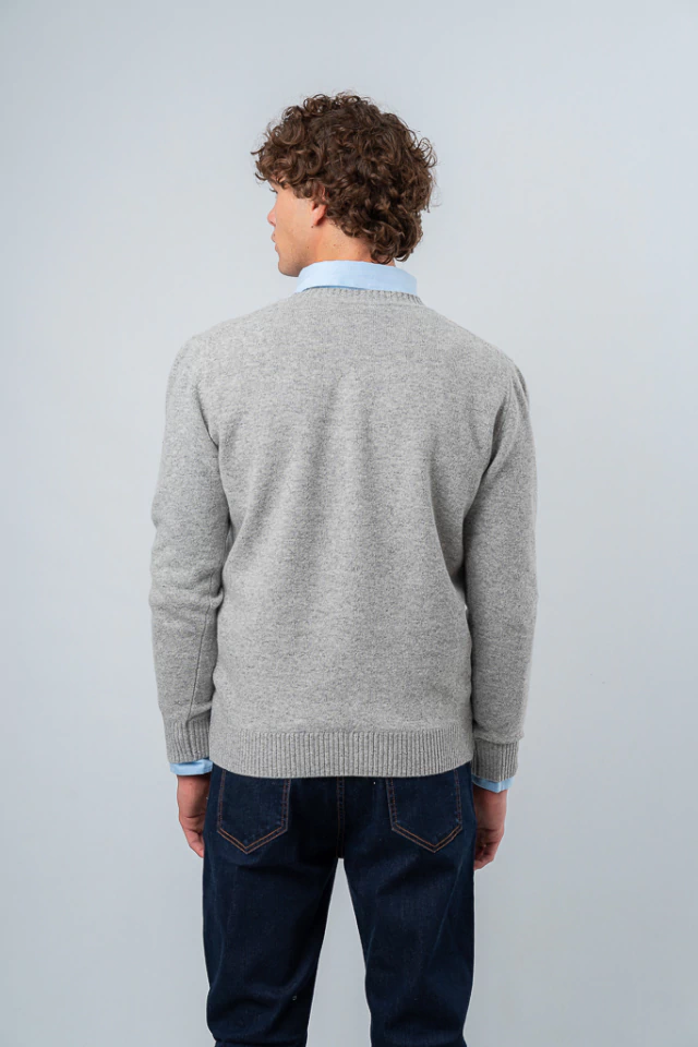 Escote v básico de lambswool de Raffaelli Giardino — imagen 4