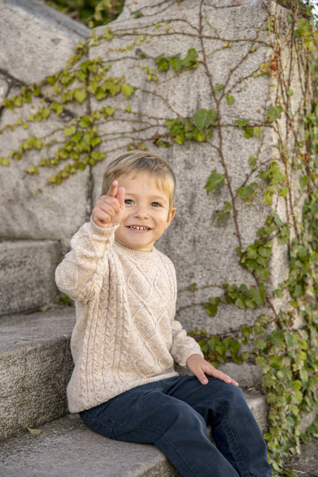 Sweater Cosmos Jr de Raffaelli Giardino — imagen 2