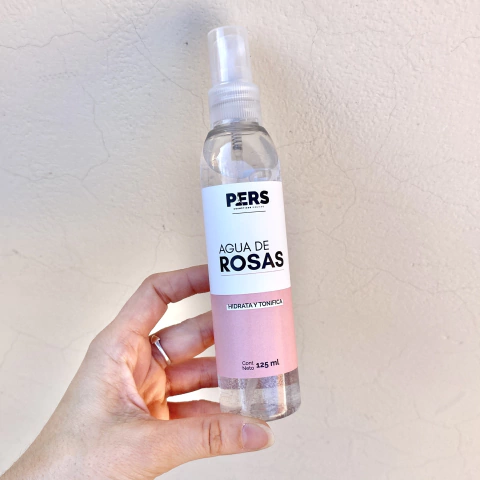 Agua de rosas