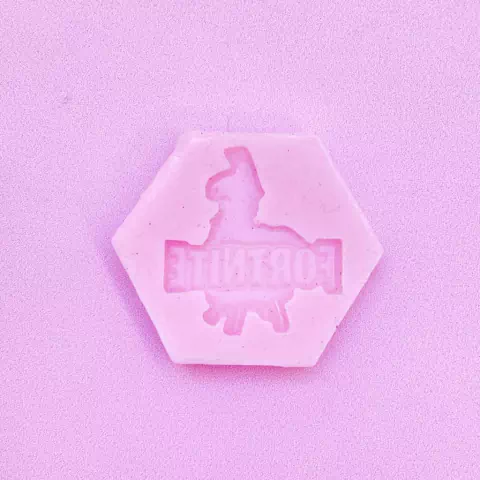 MOLDE DE SILICONA LLAMA FORTNITE