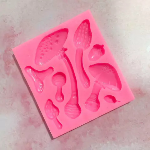 MOLDE DE SILICONA HONGOS Y BELLOTAS