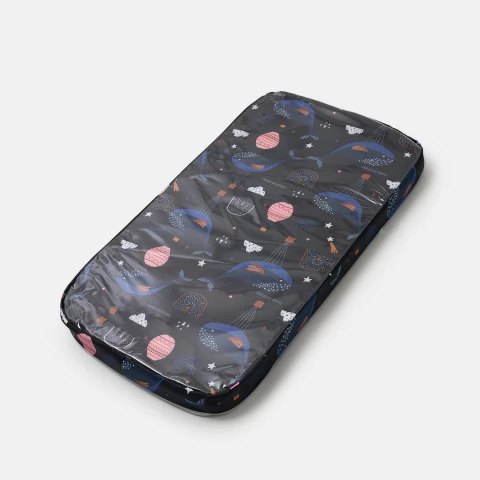 FUNDA CAMBIADOR DE CUNA BALLENA EN GLOBO - comprar online