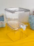 Dispenser de plástico con base Cube
