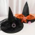 Sombrero de bruja con velo y hebilla en internet