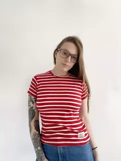 Remera Baby Tee Rayada R&B - TIENDA FUEGO