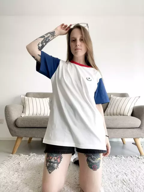 Remera Genderless Logo Crudo
