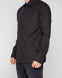 CAMISA MASCULINA MANGA LARGA NEGRA en internet