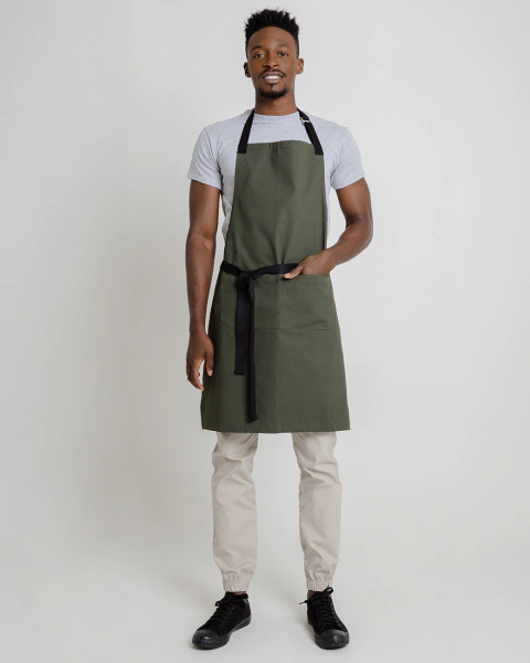 DELANTAL PECHERA VERDE TIRAS NEGRAS