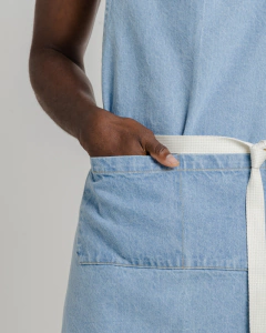 Imagen de DELANTAL PECHERA ÍNDIGO L3