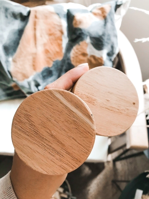 PERCHERO BOTÓN MEDIANO