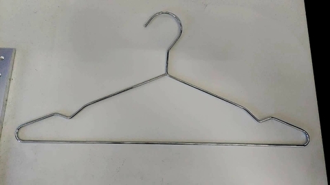 PERCHA ALAMBRE CROMADA