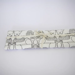 GABARDINA ALGODON BLANCO FELINOS - comprar online