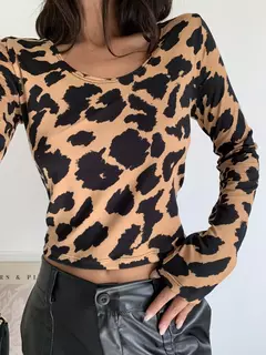 remera smith print tostado