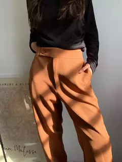 Pantalon Loretta sastrero chocolate