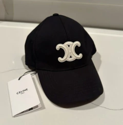 Gorra Celine Bordada Negra (Triple A) en internet