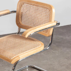 Silla Cesca con apoyabrazos