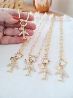 Collar Fly en internet