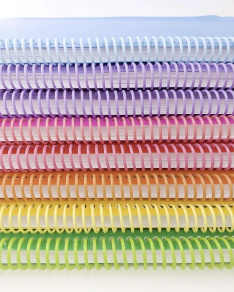 Juego de 2 unidades anillos espirales plasticos pasteles 23mm para 140 hojas - comprar online